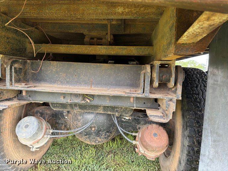 image for item FI1016 1988 GMC C7 Top Kick dump truck
