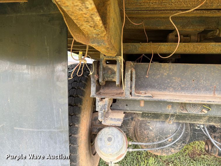 image for item FI1016 1988 GMC C7 Top Kick dump truck