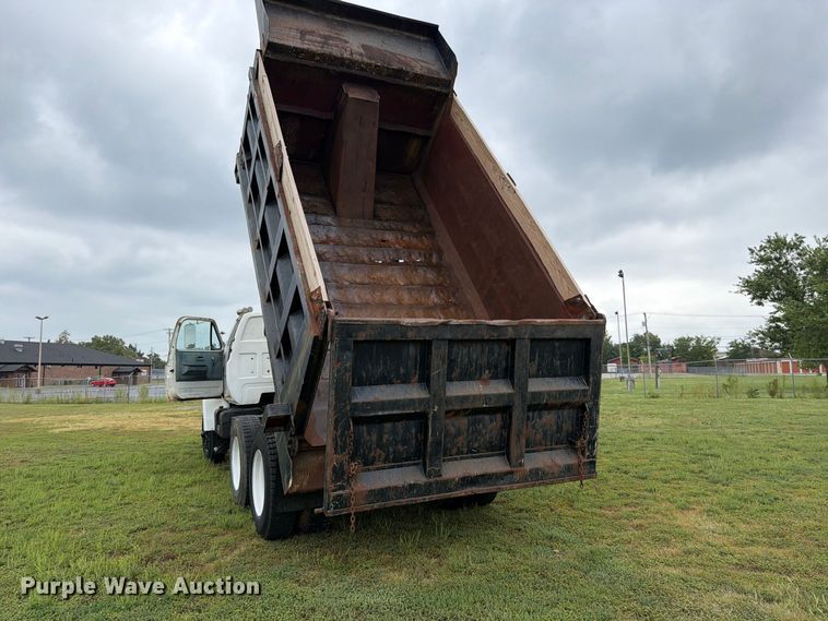image for item FI1016 1988 GMC C7 Top Kick dump truck