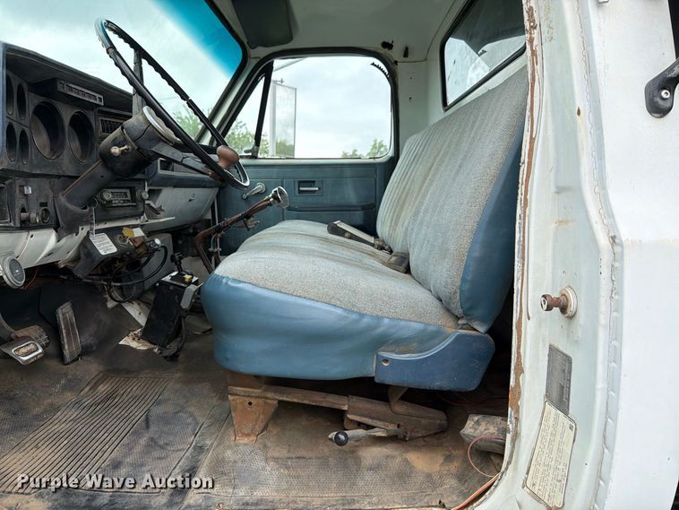 image for item FI1016 1988 GMC C7 Top Kick dump truck
