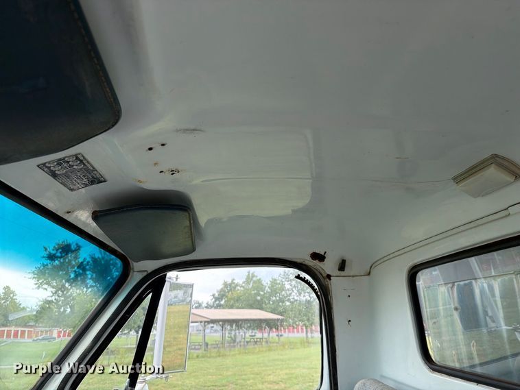 image for item FI1016 1988 GMC C7 Top Kick dump truck