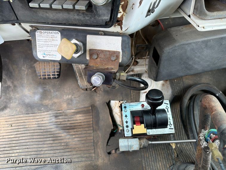 image for item FI1016 1988 GMC C7 Top Kick dump truck