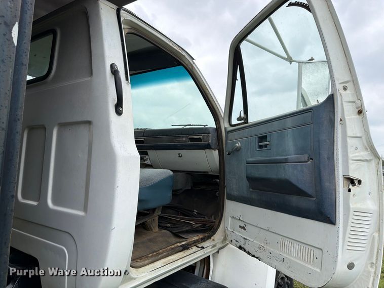 image for item FI1016 1988 GMC C7 Top Kick dump truck