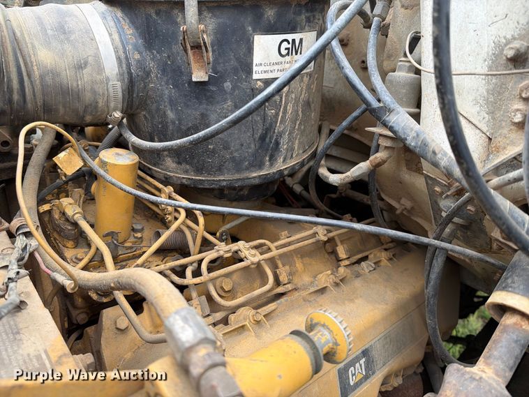 image for item FI1016 1988 GMC C7 Top Kick dump truck