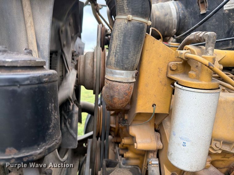 image for item FI1016 1988 GMC C7 Top Kick dump truck