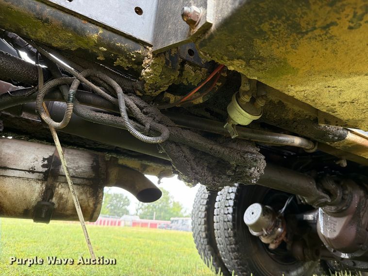 image for item FI1016 1988 GMC C7 Top Kick dump truck