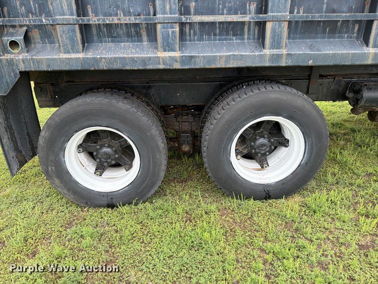 image for item FI1016 1988 GMC C7 Top Kick dump truck