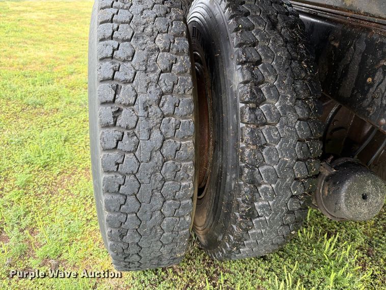 image for item FI1016 1988 GMC C7 Top Kick dump truck