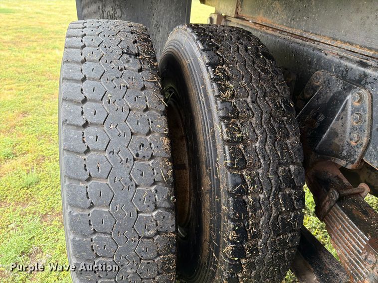 image for item FI1016 1988 GMC C7 Top Kick dump truck