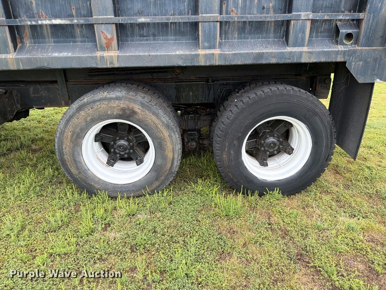 image for item FI1016 1988 GMC C7 Top Kick dump truck