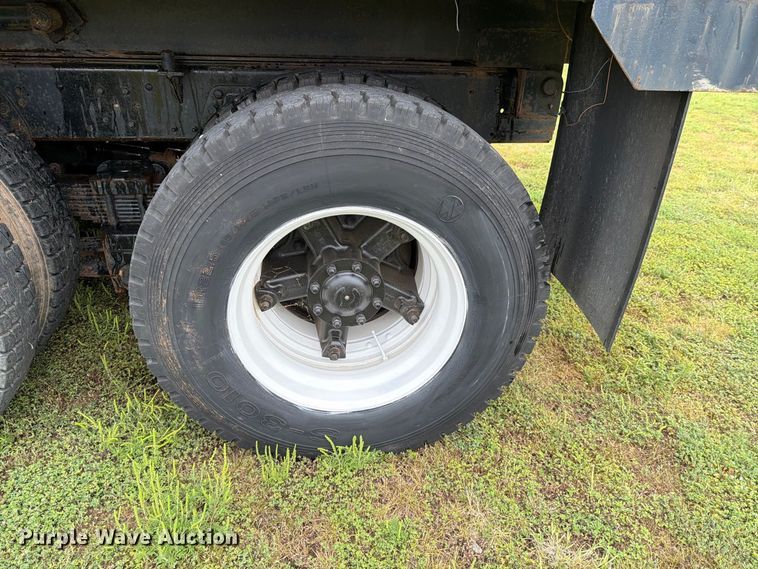 image for item FI1016 1988 GMC C7 Top Kick dump truck