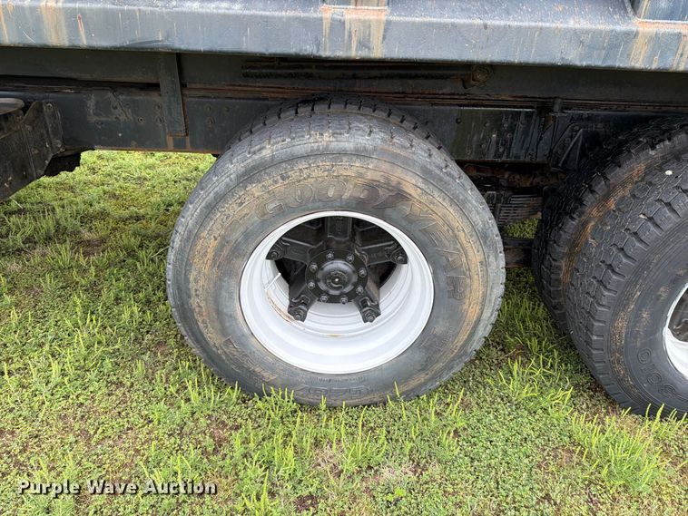 image for item FI1016 1988 GMC C7 Top Kick dump truck