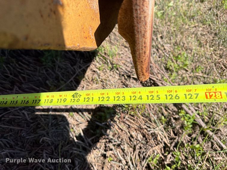 image for item FJ0504 Caterpillar 463 pull type scraper
