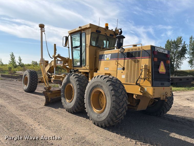 image for item FJ0505 2001 Caterpillar 14H motor grader