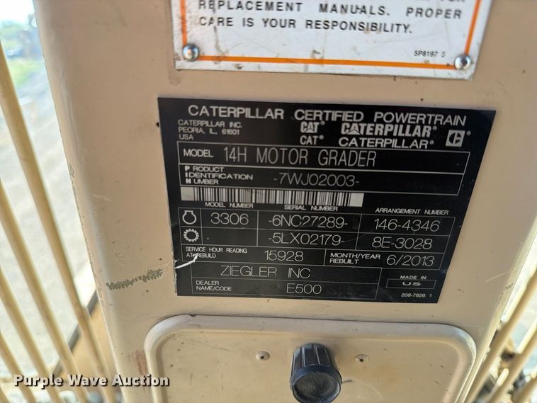 image for item FJ0505 2001 Caterpillar 14H motor grader