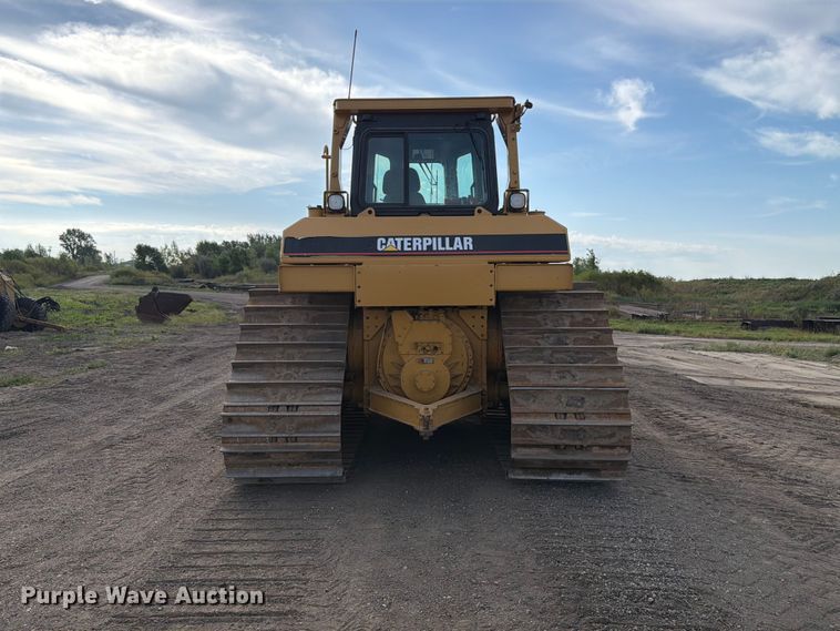 image for item FJ0509 2004 Caterpillar D6R dozer