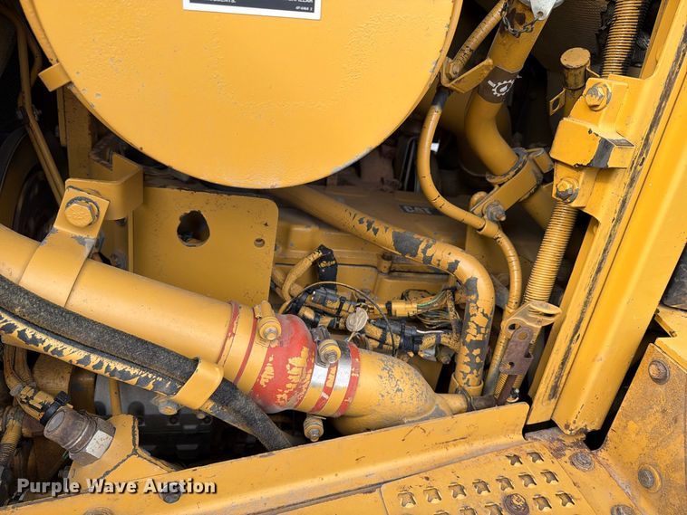 image for item FJ0509 2004 Caterpillar D6R dozer