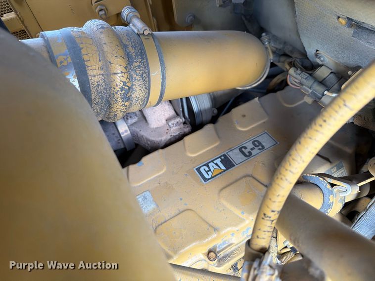 image for item FJ0509 2004 Caterpillar D6R dozer