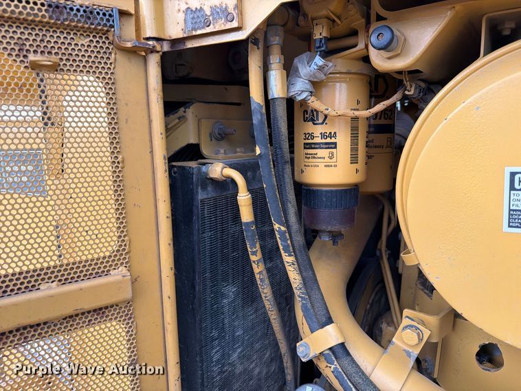 image for item FJ0509 2004 Caterpillar D6R dozer