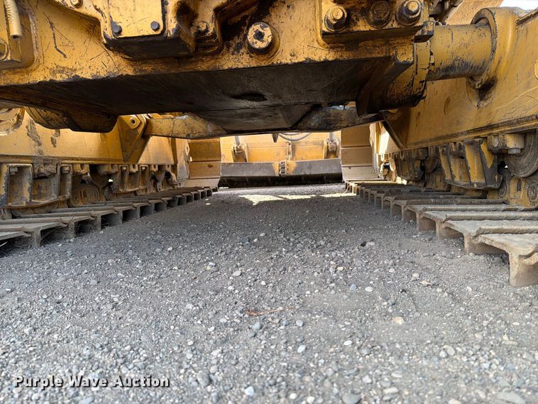 image for item FJ0509 2004 Caterpillar D6R dozer