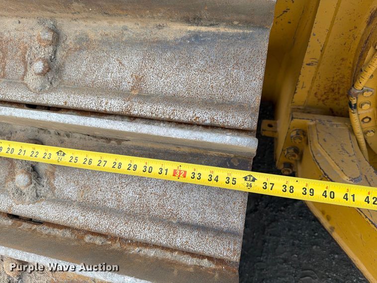 image for item FJ0509 2004 Caterpillar D6R dozer
