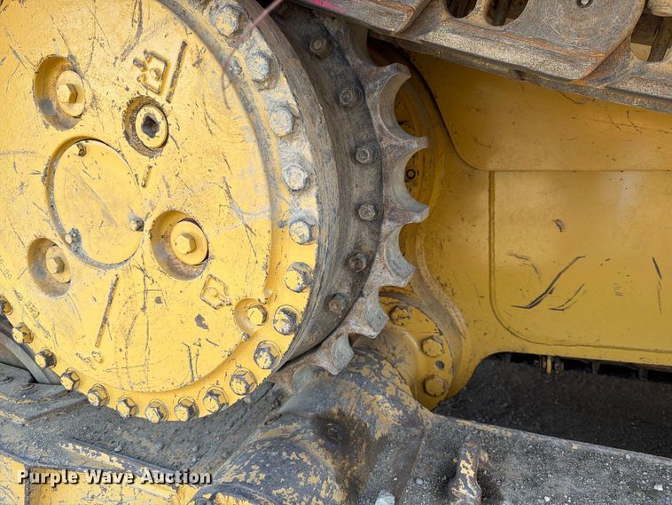 image for item FJ0509 2004 Caterpillar D6R dozer