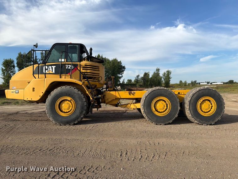 image for item FJ0510 Caterpillar 725 articulating haul truck chassis