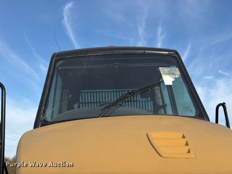 image for item FJ0510 Caterpillar 725 articulating haul truck chassis