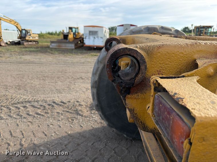 image for item FJ0510 Caterpillar 725 articulating haul truck chassis