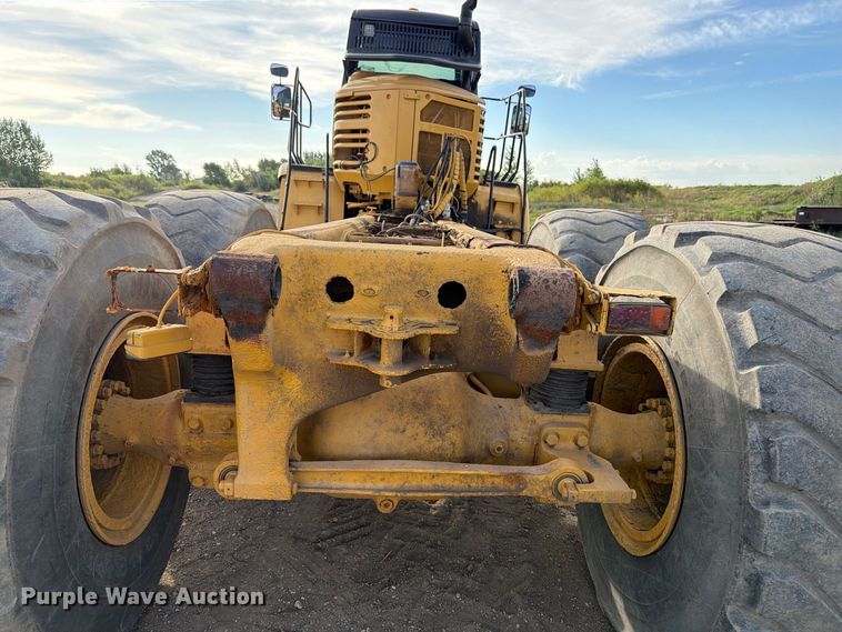 image for item FJ0510 Caterpillar 725 articulating haul truck chassis