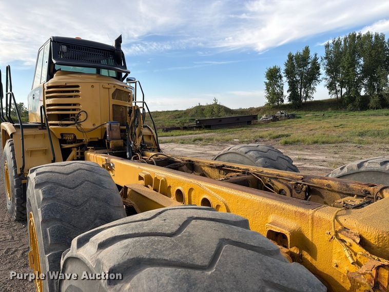 image for item FJ0510 Caterpillar 725 articulating haul truck chassis