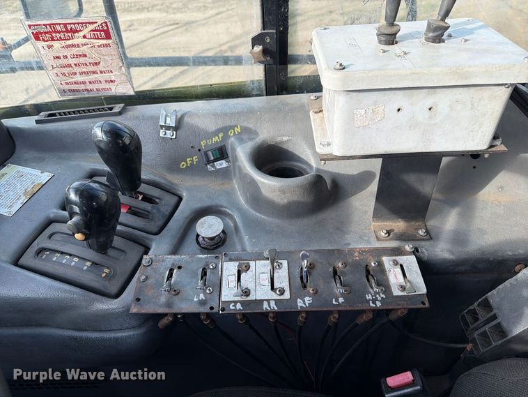 image for item FJ0510 Caterpillar 725 articulating haul truck chassis
