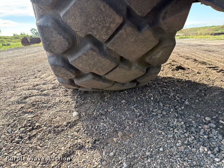 image for item FJ0510 Caterpillar 725 articulating haul truck chassis