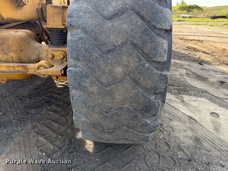 image for item FJ0510 Caterpillar 725 articulating haul truck chassis