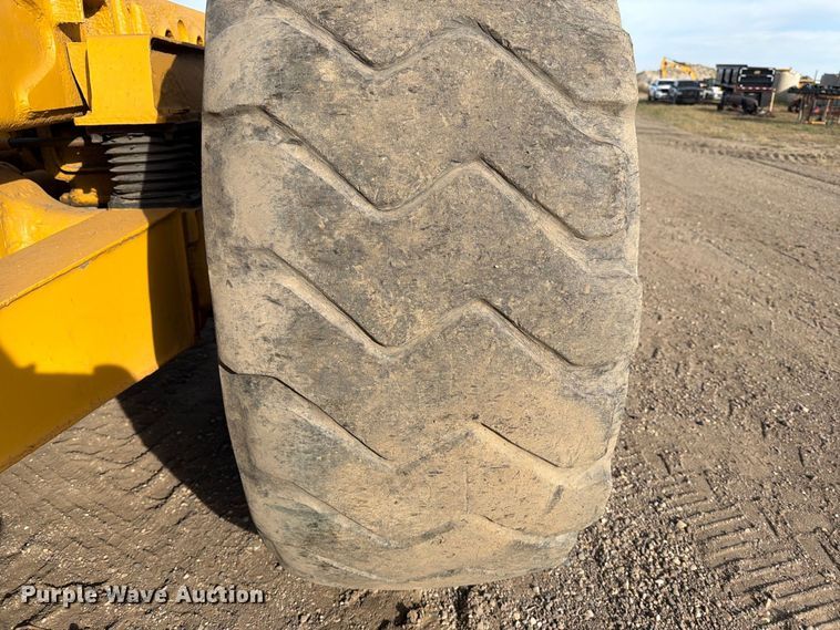 image for item FJ0510 Caterpillar 725 articulating haul truck chassis