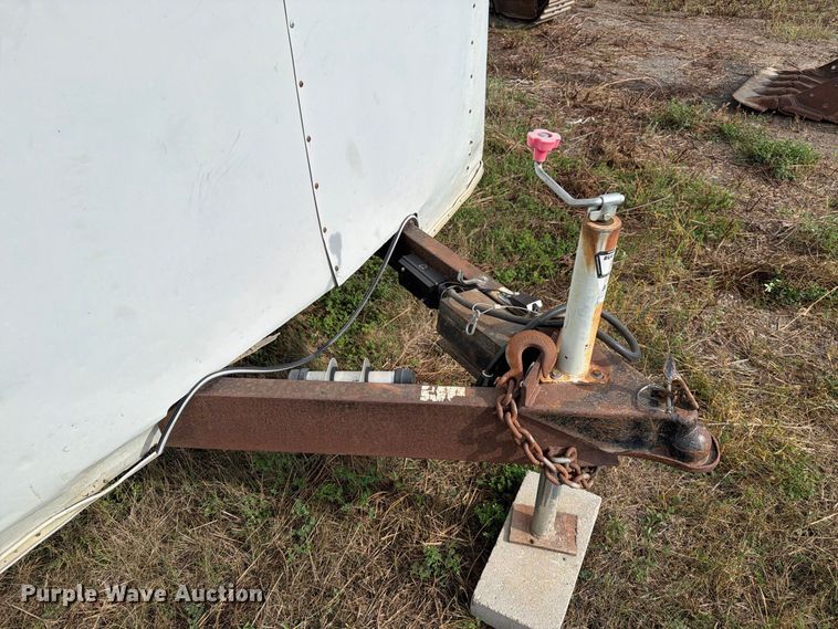 image for item FJ0512 1993 United Express Cargo enclosed cargo trailer
