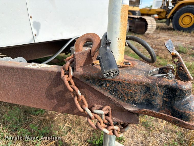 image for item FJ0512 1993 United Express Cargo enclosed cargo trailer