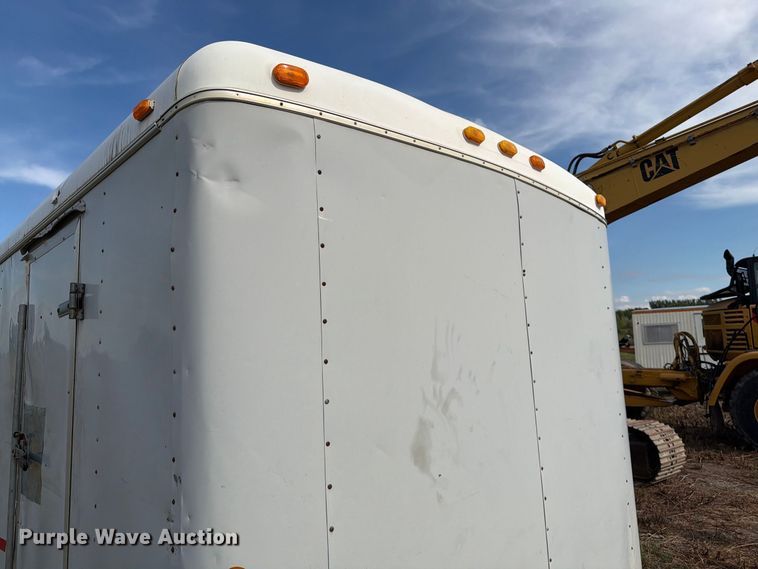image for item FJ0512 1993 United Express Cargo enclosed cargo trailer
