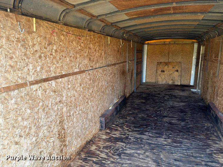 image for item FJ0512 1993 United Express Cargo enclosed cargo trailer