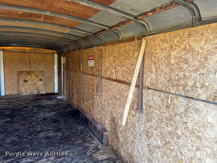 image for item FJ0512 1993 United Express Cargo enclosed cargo trailer