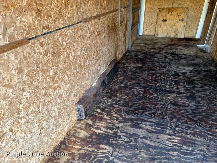 image for item FJ0512 1993 United Express Cargo enclosed cargo trailer