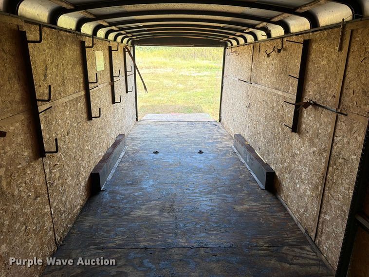 image for item FJ0512 1993 United Express Cargo enclosed cargo trailer
