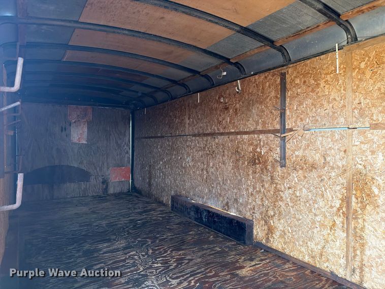 image for item FJ0512 1993 United Express Cargo enclosed cargo trailer