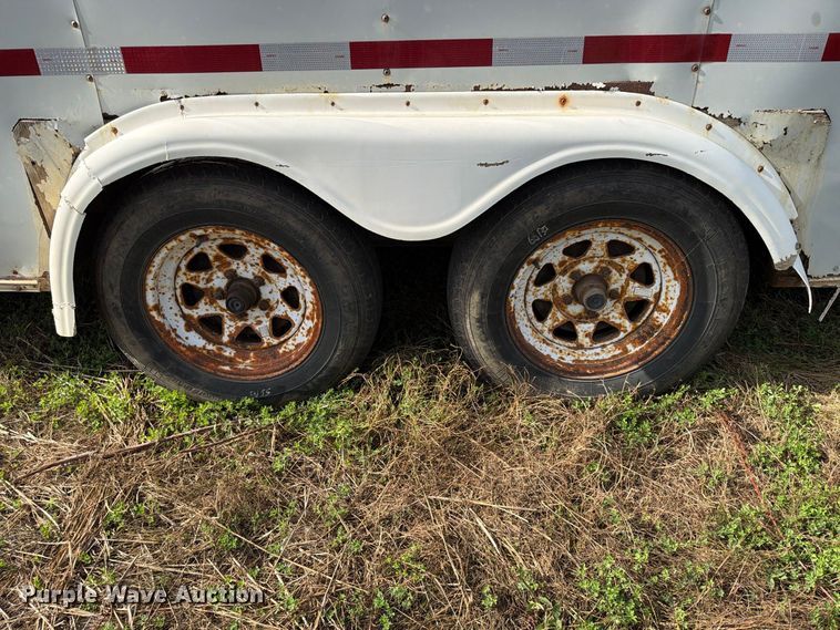 image for item FJ0512 1993 United Express Cargo enclosed cargo trailer