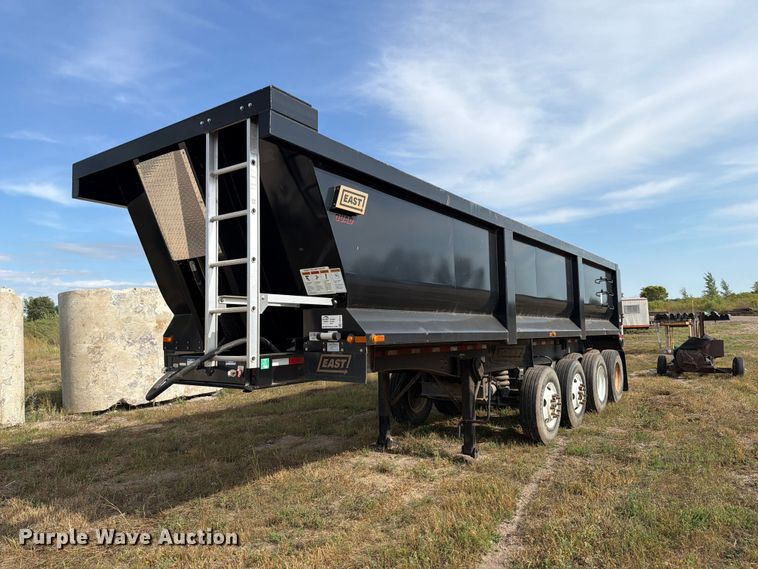 image for item FJ0515 2018 East end dump trailer