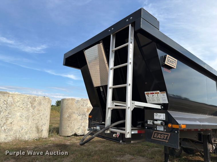 image for item FJ0515 2018 East end dump trailer