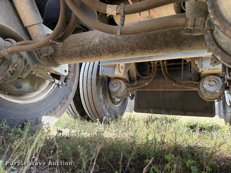 image for item FJ0515 2018 East end dump trailer