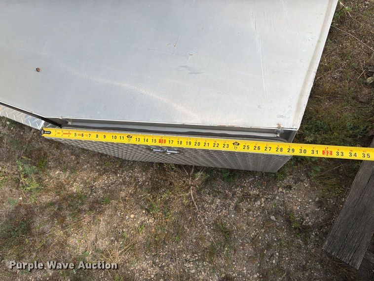 image for item FJ0516 (16) toolboxes