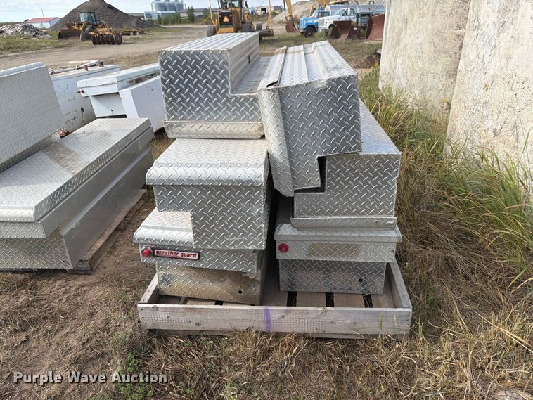 image for item FJ0516 (16) toolboxes