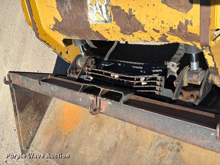 image for item FJ0517 Caterpillar 289D tracked skid steer loader